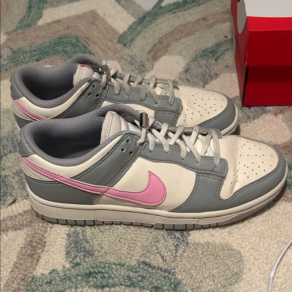 Nike Dunk Low in Cream, Gray, and Pink size 7.5 with box Air Force ones - Picture 3 of 7